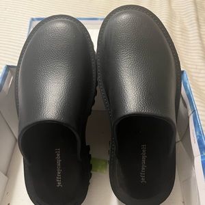 Jeffrey Campbell Bae platform mule